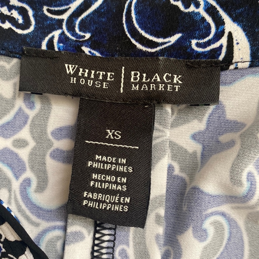 White House black mrkt top. XS tunic style belt.No smk no pets no stains